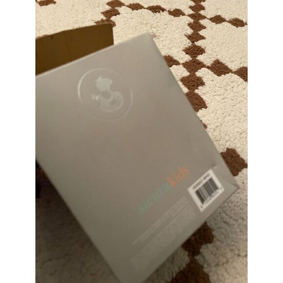 Sicura Kids 2 Decorative Drawer Pulls Gold & White - Picture 3 of 5